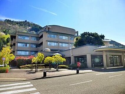 東近江市立能登川病院 約1,120m (徒歩14分)