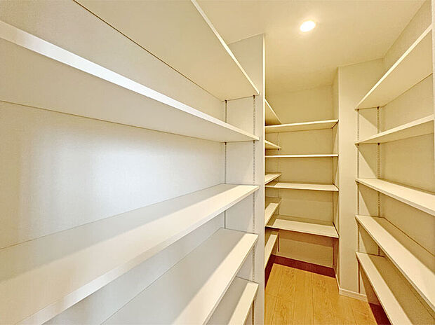 【5号地】パントリー