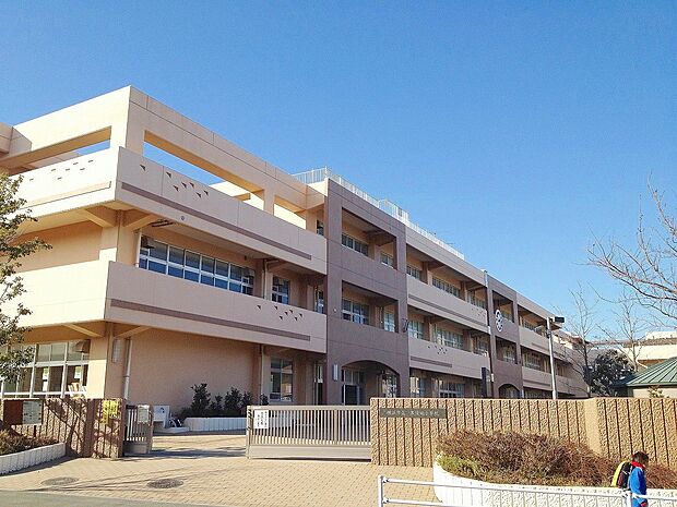 黒須田小学校（約510m・徒歩7分）