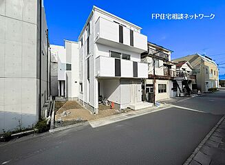 高津駅　徒歩20分　◆1/26（月）～2/1（日）は見学会♪  ◆現地見学予約はフリーダイヤルまで！ 外観