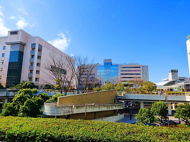 新百合ヶ丘駅（約2,700m・徒歩34分）