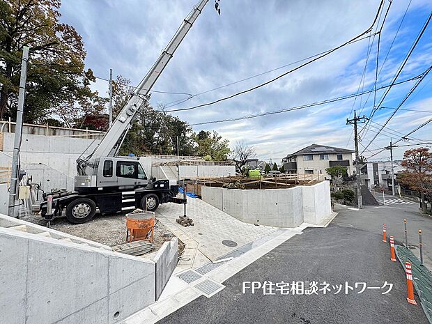 【現地外観写真】全6棟のデザイナーズ住宅！間取りにこだわり、スタイリッシュなデザインの住宅です。