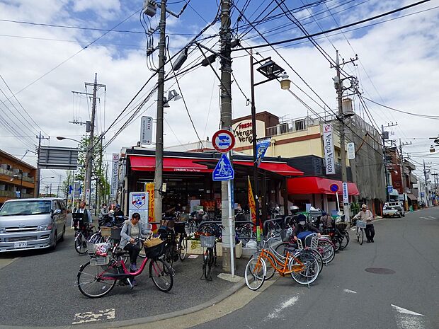 フレスコ ベンガベンガ 久地店(約400m)