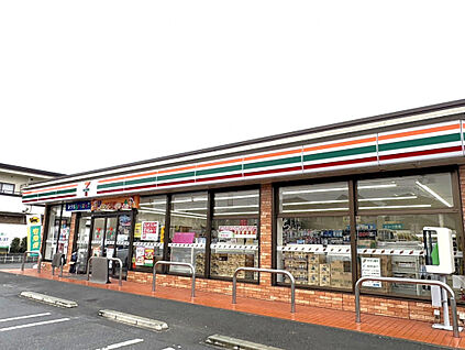 セブン-イレブン小郡三国が丘店 661m