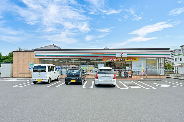 セブンイレブンさいたま日進3丁目店(約330m)