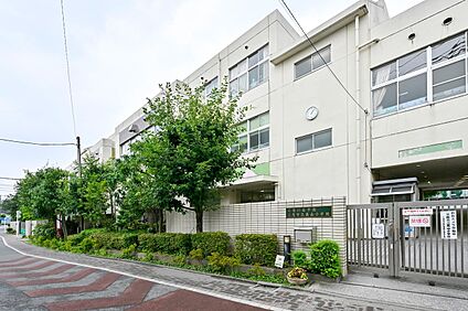 高山小学校 990m