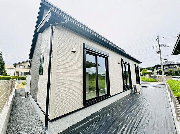 建物内部まで完成いたしましたので、ご自由に、お好きなだけゆっくりとご見学いただけます。実際の広さの感覚や、日当たりの良し悪し、お客様ご自身でぜひご確認ください。本日のご案内も可能です。