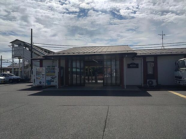 鶴田駅まで3500m お車で7分