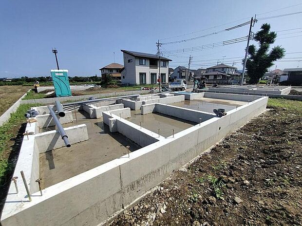 資料請求やご案内も即日対応いたします♪同じ施工例の物件見学や、完成イメージプレゼンテーションも承っております。どのような建物が建つか、間取りの広さは?など気になる点を一つ一つご説明させていただきます。