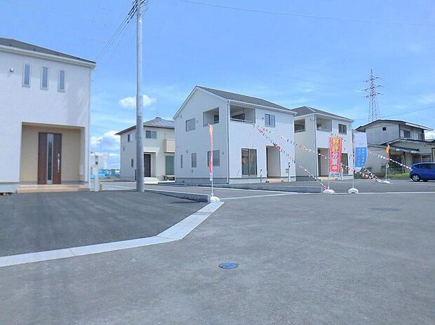 【類似外観同仕様】☆飯田グループホールディングス唯一の販売専門会社の社員が対応させていただきます☆
小学校まで徒歩6分とお子様の通学も安心♪