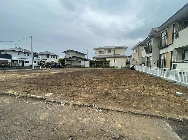 【現地外観写真】土日のご予約はもちろん、平日やお仕事のお時間に合わせてのご案内も実施しています。まずはお客様のご都合をお伺いさせて頂き、それに合う形で物件のご紹介をさせていただきます。お気軽にお問い合わせください。