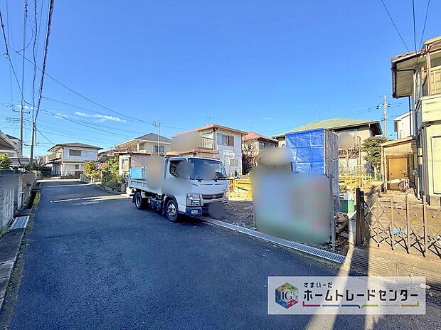 完成してからは見ることのできない、施工方法や構造をしっかりとご確認いただけるのが、建築中の住宅の大きなメリットです。専門知識を持ったスタッフがご説明させていただきます。お気軽にお問い合わせください。