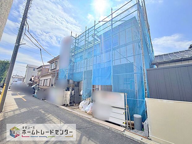 どのような建物が建つか、間取りの広さはどうかなど、気になる点は丁寧にご説明いたします。資料請求やご案内は即日対応いたします。土日や平日、お仕事終わりの時間など、ご都合に合わせてご案内いたします。