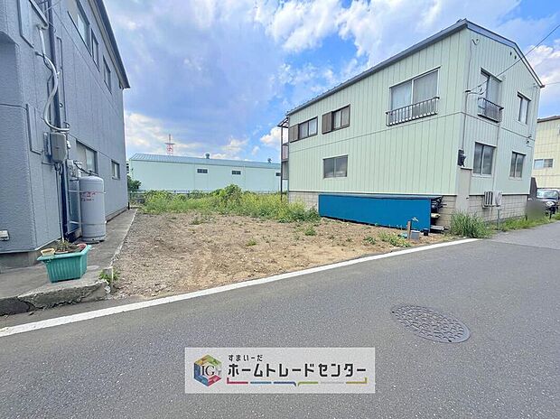 どのような建物が建つか、間取りの広さはどうかなど、気になる点は丁寧にご説明いたします。資料請求やご案内は即日対応いたします。土日や平日、お仕事終わりの時間など、ご都合に合わせてご案内いたします。