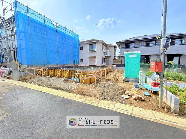 どのような建物が建つか、間取りの広さはどうかなど、気になる点は丁寧にご説明いたします。資料請求やご案内は即日対応いたします。土日や平日、お仕事終わりの時間など、ご都合に合わせてご案内いたします。