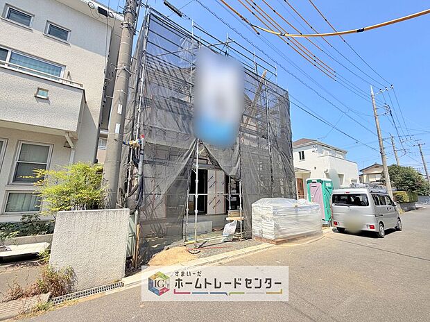 どのような建物が建つか、間取りの広さはどうかなど、気になる点は丁寧にご説明いたします。資料請求やご案内は即日対応いたします。土日や平日、お仕事終わりの時間など、ご都合に合わせてご案内いたします。