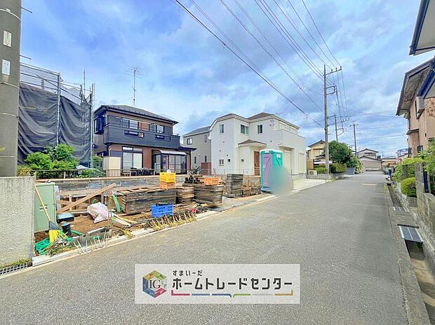 完成してからは見ることのできない、施工方法や構造をしっかりとご確認いただけるのが、建築中の住宅の大きなメリットです。専門知識を持ったスタッフがご説明させていただきます。お気軽にお問い合わせください。