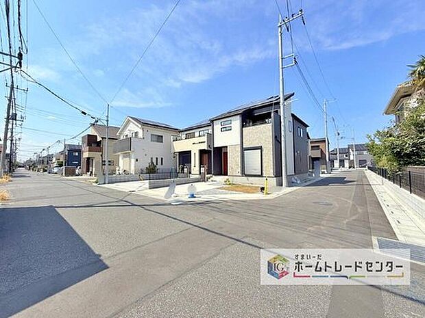 【前面道路含む現地写真】土日のご予約はもちろん、平日やお仕事のお時間に合わせてのご案内も実施しています。まずはお客様のご都合をお伺いさせて頂き、それに合う形で物件のご紹介をさせていただきます。お気軽にお問い合わせください。