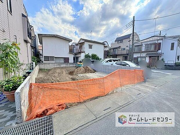 【現地外観写真】資料請求やご案内も即日対応いたします♪同じ施工例の物件見学や、完成イメージプレゼンテーションも承っております。どのような建物が建つか、間取りの広さは？など気になる点を一つ一つご説明させていただきます。
