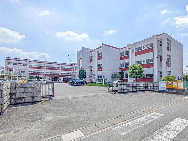 幸手市立幸手小学校（約750m）