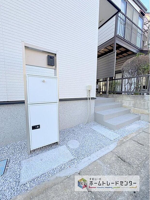 【宅配BOX】戸建用の宅配ボックスを設置。通販でのお買い物などお荷物が届く予定があっても時間を気にせず外出できるので大変便利です。