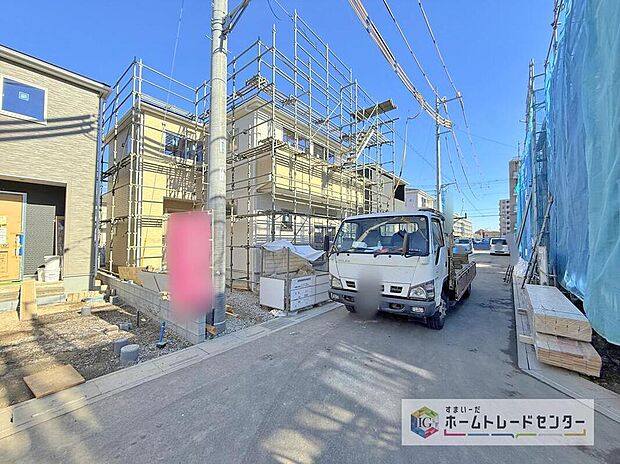 【前面道路含む現地写真】土日のご予約はもちろん、平日やお仕事のお時間に合わせてのご案内も実施しています。まずはお客様のご都合をお伺いさせて頂き、それに合う形で物件のご紹介をさせていただきます。お気軽にお問い合わせください。