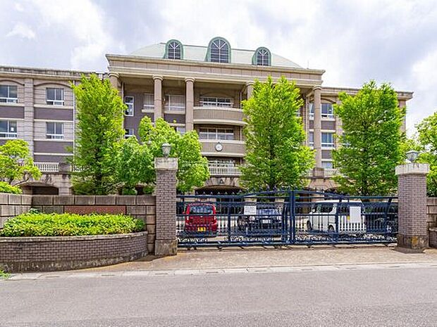 越谷市立北中学校(約400m)