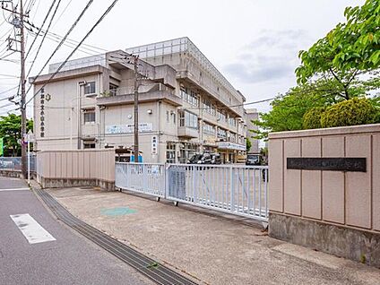 草加市立小山小学校 950ｍ(徒歩12分)