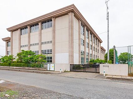越谷市立西中学校 2110ｍ(徒歩27分)
