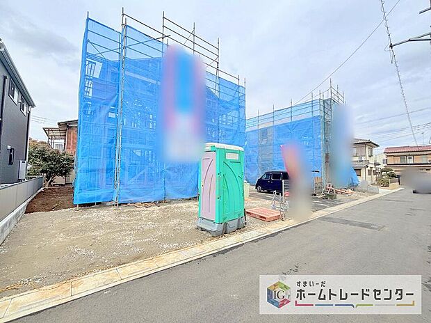 【前面道路含む現地写真】資料請求やご案内も即日対応いたします♪同じ施工例の物件見学や、完成イメージプレゼンテーションも承っております。どのような建物が建つか、間取りの広さは?など気になる点を一つ一つご説明させていただきます。