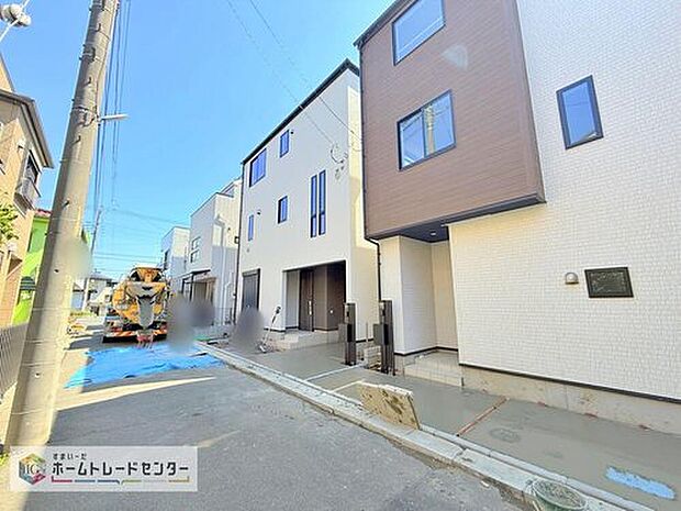 【前面道路含む現地写真】土日のご予約はもちろん、平日やお仕事のお時間に合わせてのご案内も実施しています。まずはお客様のご都合をお伺いさせて頂き、それに合う形で物件のご紹介をさせていただきます。お気軽にお問い合わせください。
