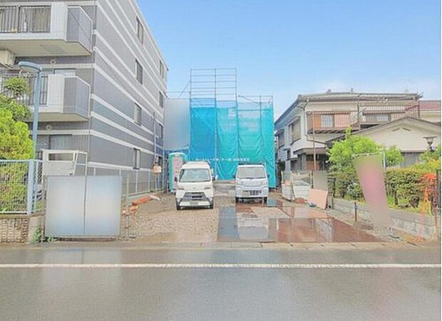 【前面道路含む現地写真】休日にご家族揃ってご見学はいかがでしょうか♪実際の現地を見てみると図面などではわからない、新たな発見もありますのでまずはお気軽にお問い合わせください！
