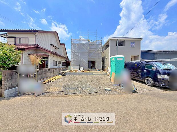 【現地写真】どのような建物が建つか、間取りの広さはどうかなど、気になる点は丁寧にご説明いたします。資料請求やご案内は即日対応いたします。土日や平日、お仕事終わりの時間など、ご都合に合わせてご案内いたします。