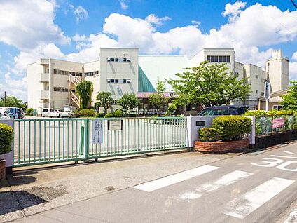 幸手市立長倉小学校 1400ｍ(徒歩18分)