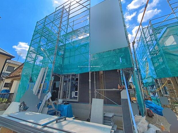 【現地外観写真】どのような建物が建つか、間取りの広さはどうかなど、気になる点は丁寧にご説明いたします。資料請求やご案内は即日対応いたします。土日や平日、お仕事終わりの時間など、ご都合に合わせてご案内いたします。