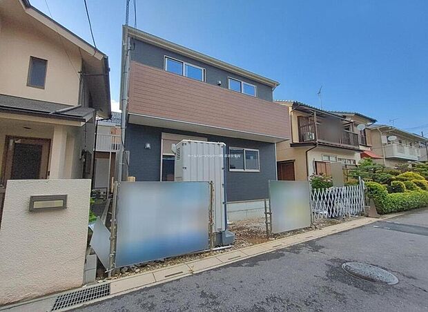 【現地外観写真】資料請求やご見学は即日対応可能♪陽当りや通風など住みやすさの工夫が満載。資料に載っていない街並みや周辺環境は、ぜひ現地で実際にお確かめください。