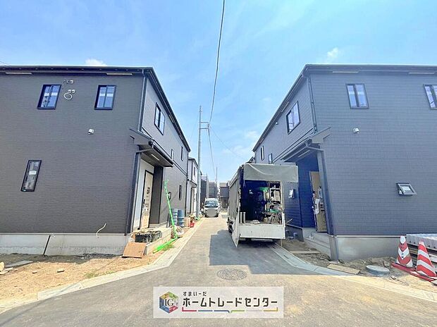 【前面道路含む現地写真】土日のご予約はもちろん、平日やお仕事のお時間に合わせてのご案内も実施しています。まずはお客様のご都合をお伺いさせて頂き、それに合う形で物件のご紹介をさせていただきます。お気軽にお問い合わせください。