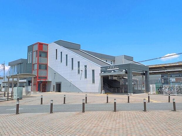 東武伊勢崎線「大袋」駅(約2,240m)