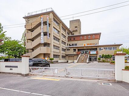 越谷市立大相模中学校 750m(徒歩10分)