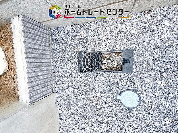 【【外水栓】】バーベキューなど、お庭でアウトドアを楽しむ方にとっては、外に水栓があれば家の中から水を運び出す手間が省けます。洗車の際にも便利です♪