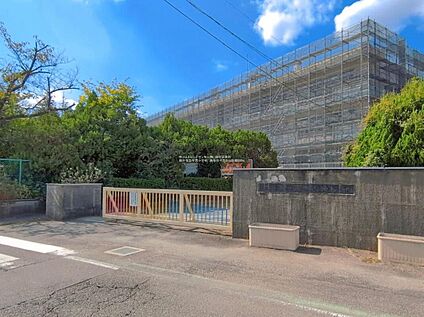 越谷市立平方小学校 1000m 　(徒歩13分)
