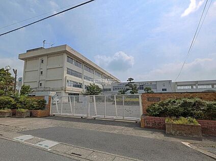 幸手市立幸手中学校 2200m(徒歩28分)