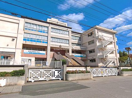越谷市立鷺後小学校 1402ｍ(徒歩18分)