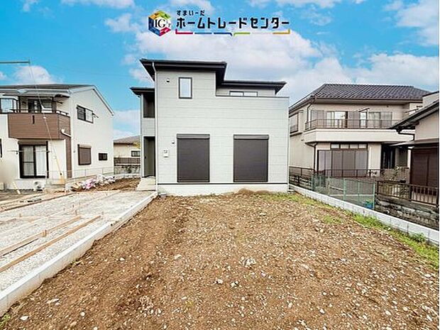 【【庭付き】】陽当たりの良いお庭では、お子様の遊び場や趣味のガーデニングなど、ライフスタイルに合わせていろいろとお楽しみ頂けそうです。