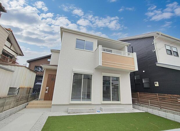 飯田グループホールディングス唯一の販売専門会社のホームトレードセンターの社員が直接、当物件をご案内いたします。見学希望、資料請求等、お気軽にお問い合わせくださいませ♪