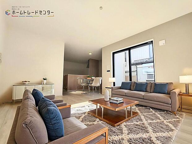 ※家具をCG合成しております。家具付き販売ではございません。