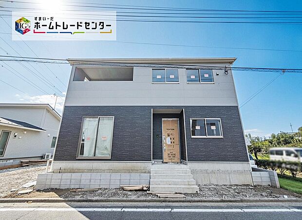 第一種中高層住居専用地域の落ち着いた街並みです。穏やかな住み心地と利便性を兼ね備えています。現地（2026年7月）撮影