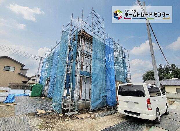 落ち着いた街並みの中にありながら、生活に必要な施設が身近にそろう便利な住環境。毎日の暮らしを快適に支える、家族にうれしいロケーションです。