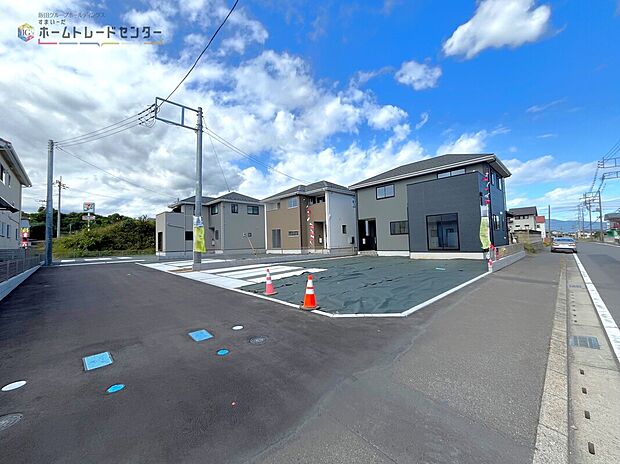 【前面道路含む現地写真】◆資料請求、ご見学希望はお気軽にお問い合わせくださいませ。