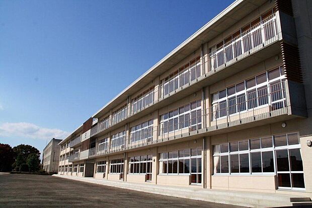 玉村町立玉村中学校（約3,300m）